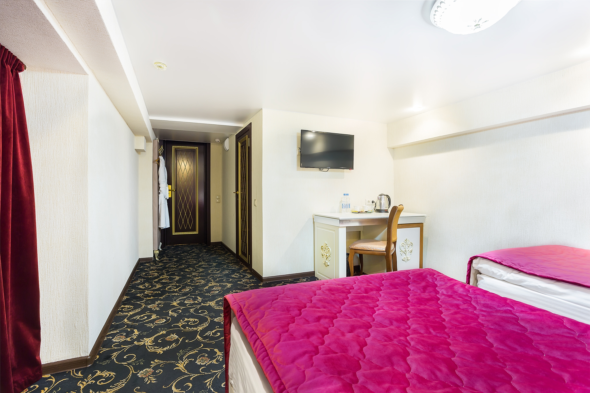 Hotel Empire