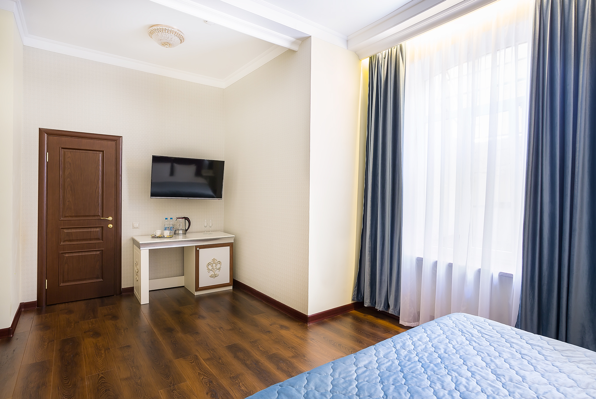 Hotel Empire