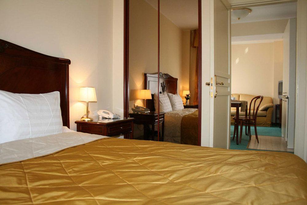 Hotel Medea