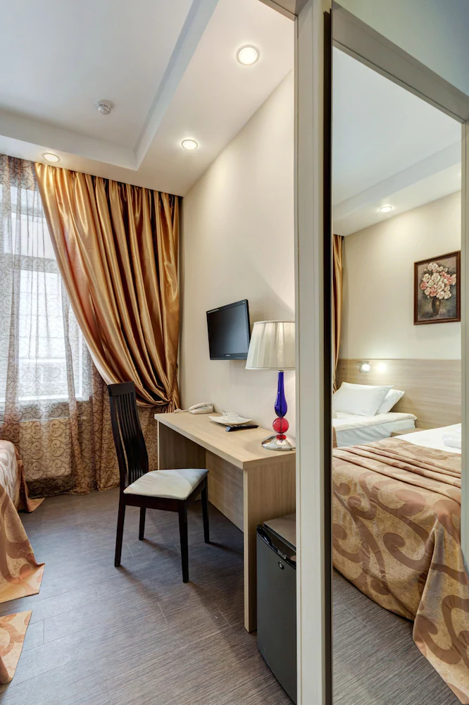 Hotel on Smirnovskaya 25