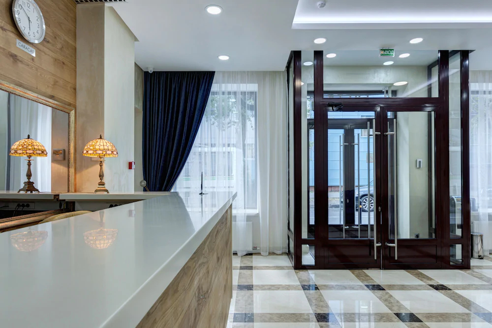 Hotel on Smirnovskaya 25