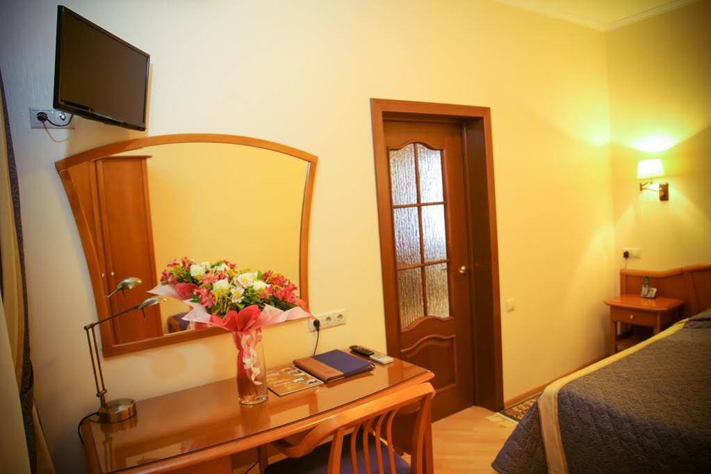 Hotel Ozerkovskaya