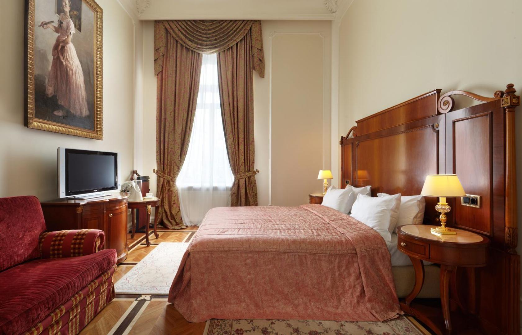 Hotel Savoy
