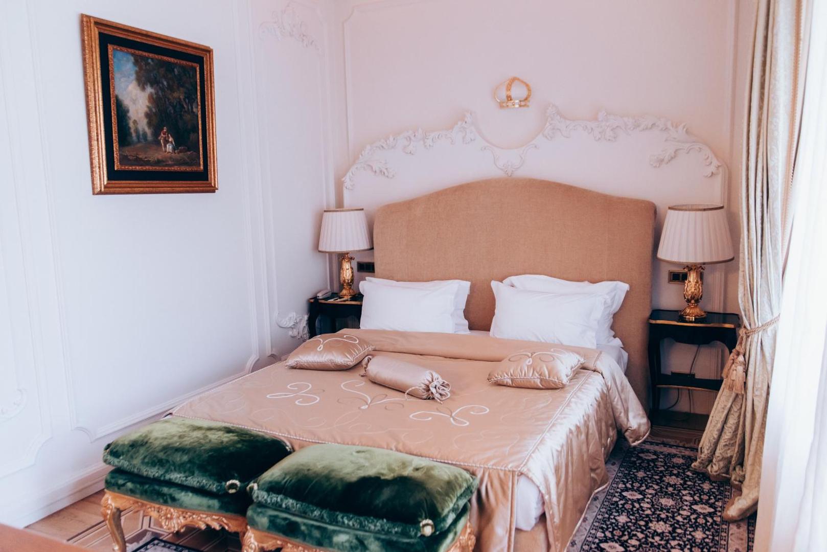 Hotel Savoy