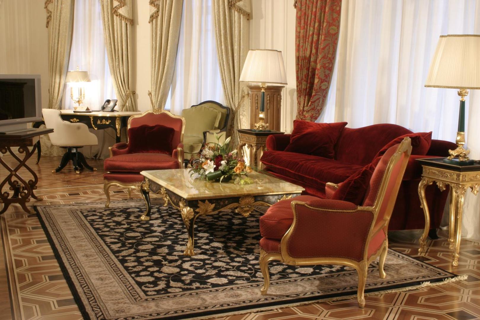 Hotel Savoy