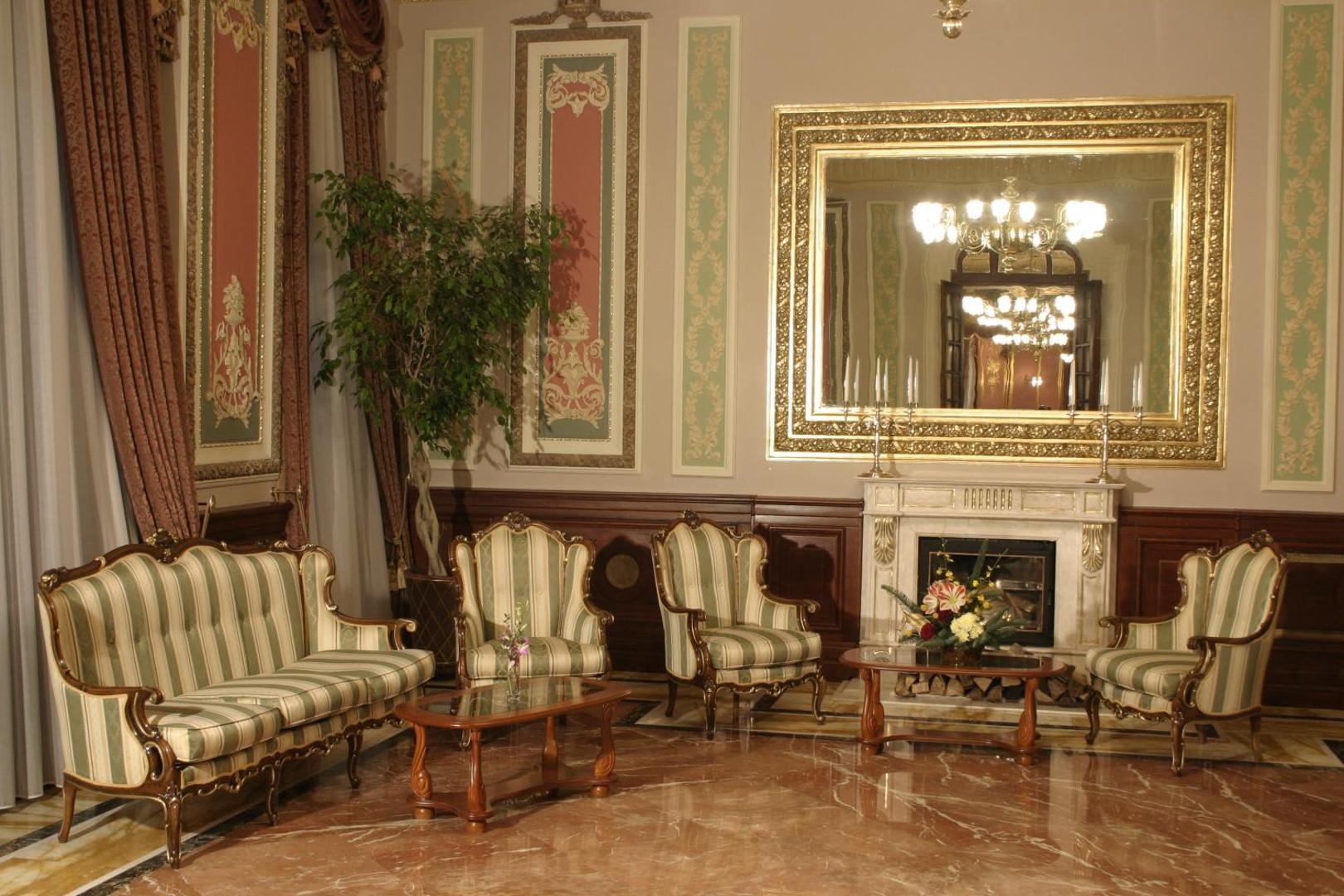 Hotel Savoy