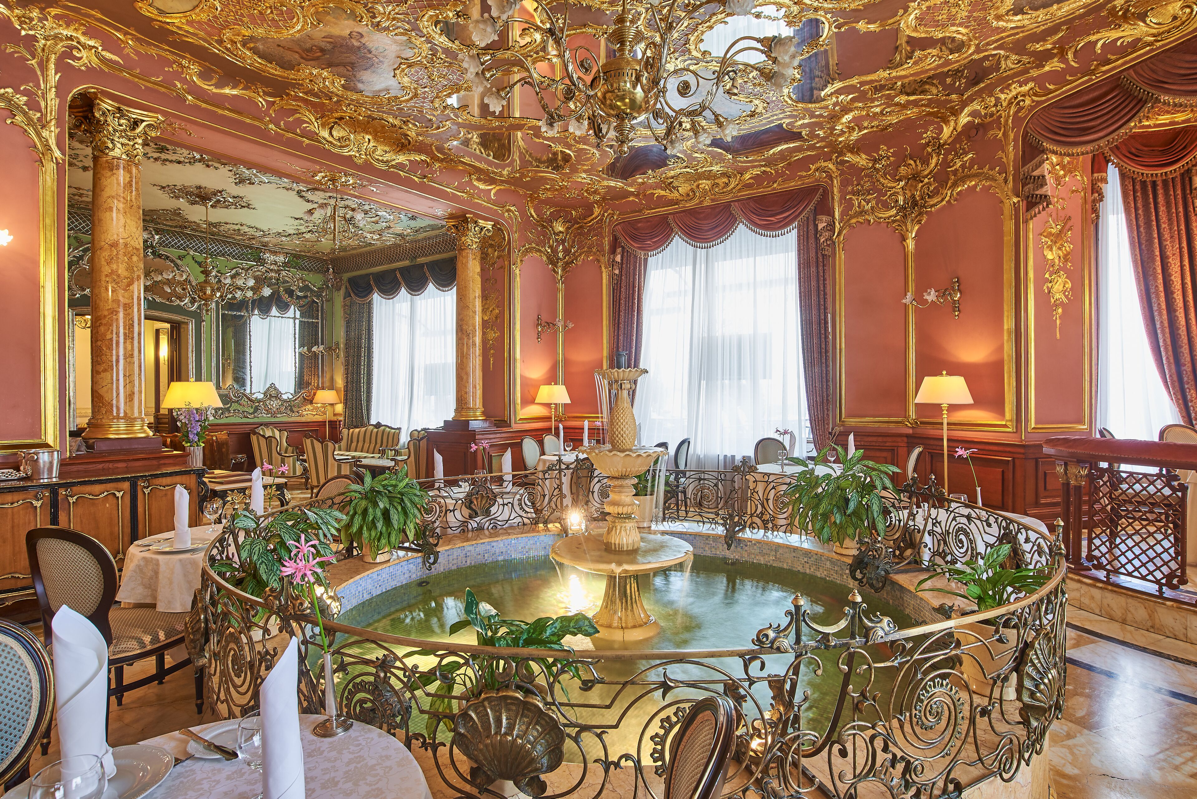 Hotel Savoy