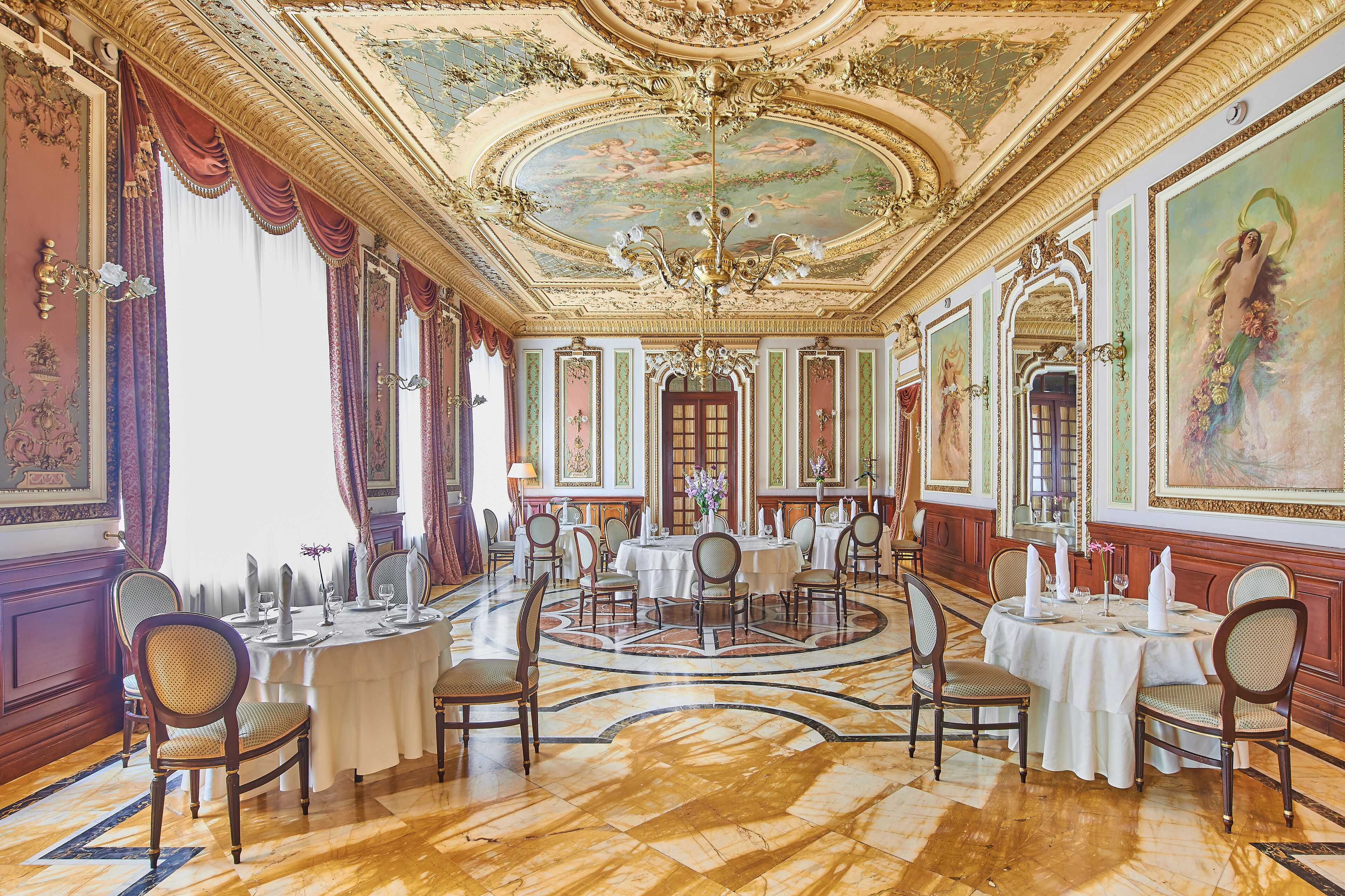 Hotel Savoy