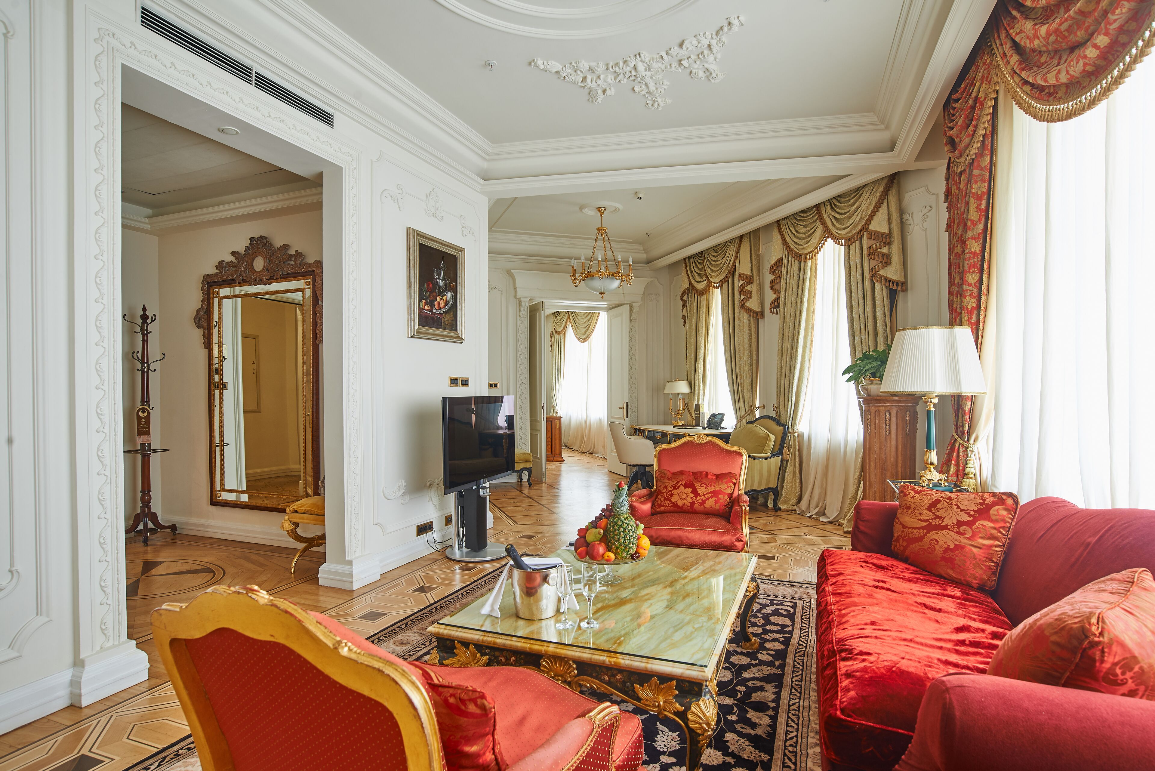 Hotel Savoy