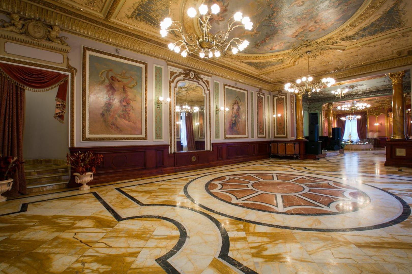 Hotel Savoy