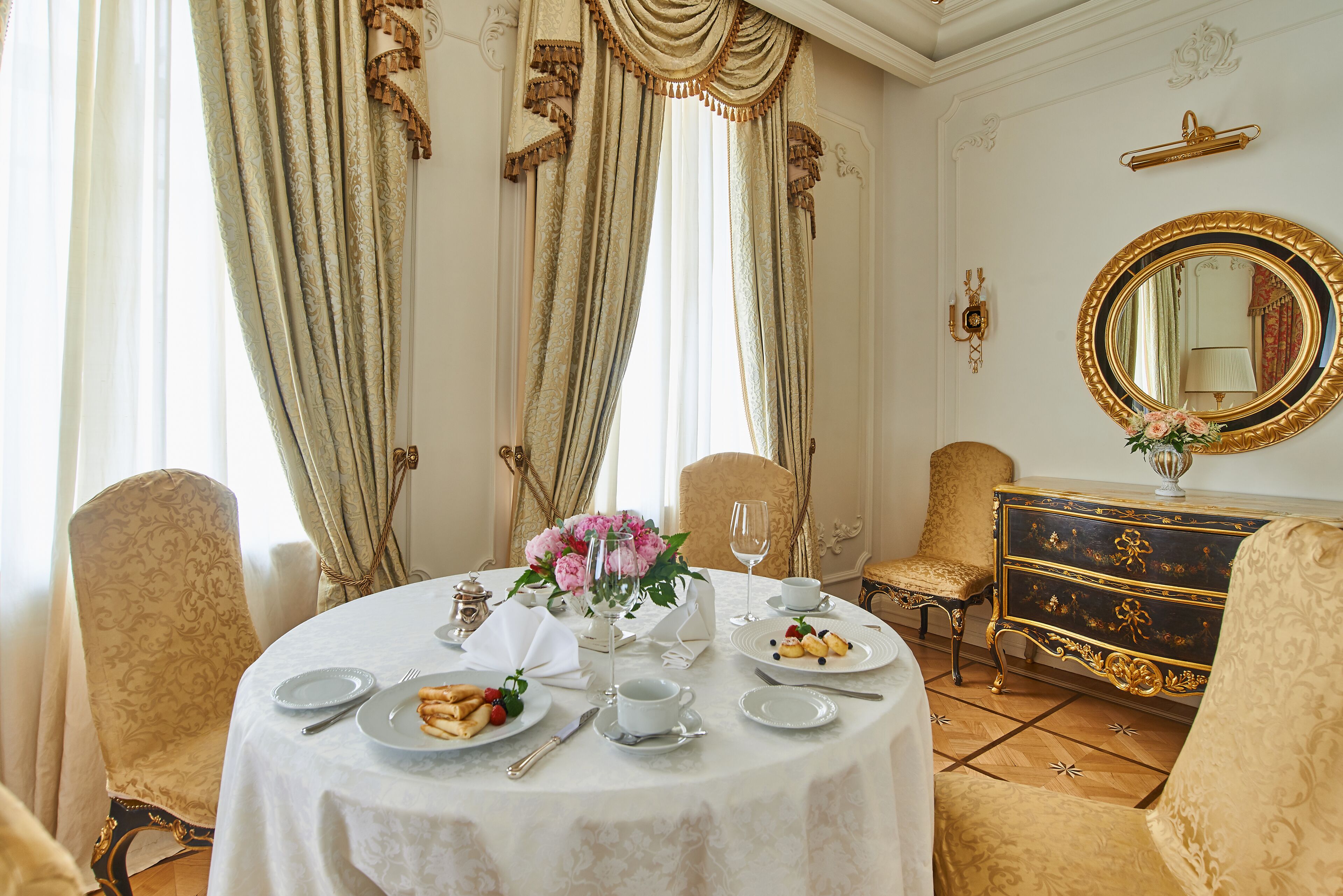 Hotel Savoy