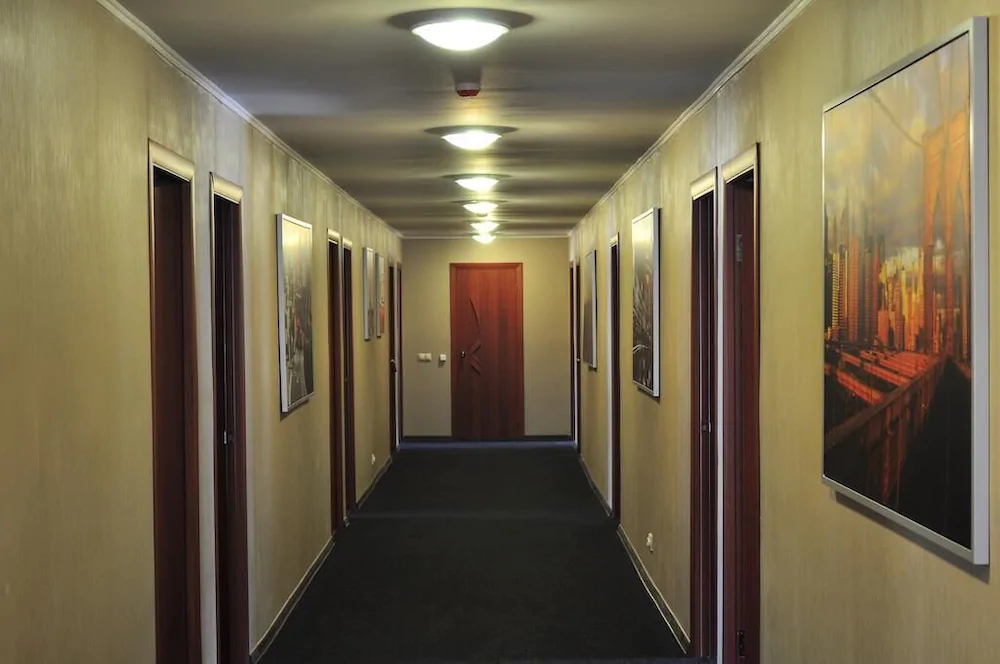 Hotel Voyager