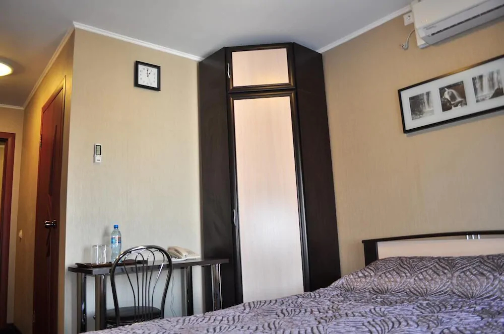 Hotel Voyager
