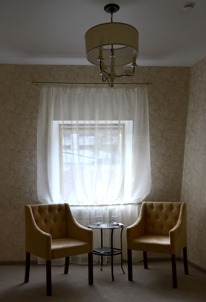 Inn Eliton