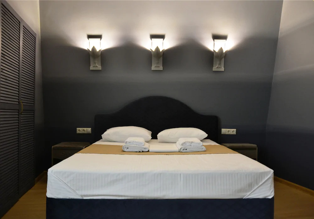 Inn Eliton