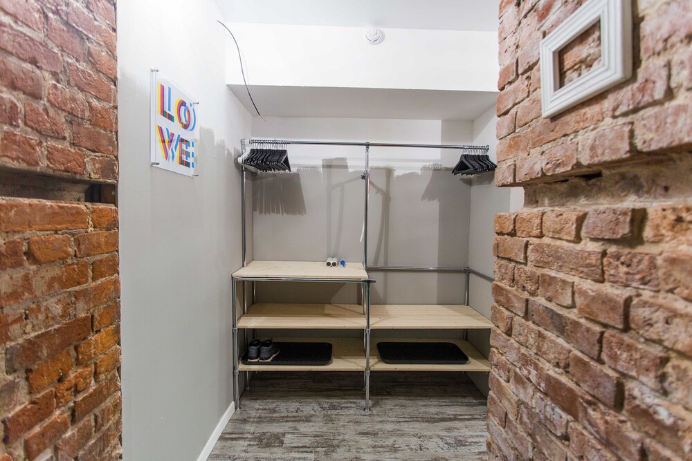Jolly Hostel