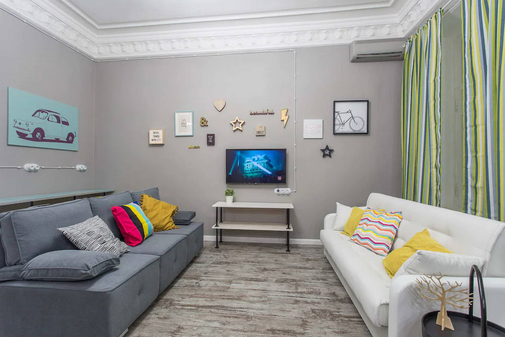 Jolly Hostel