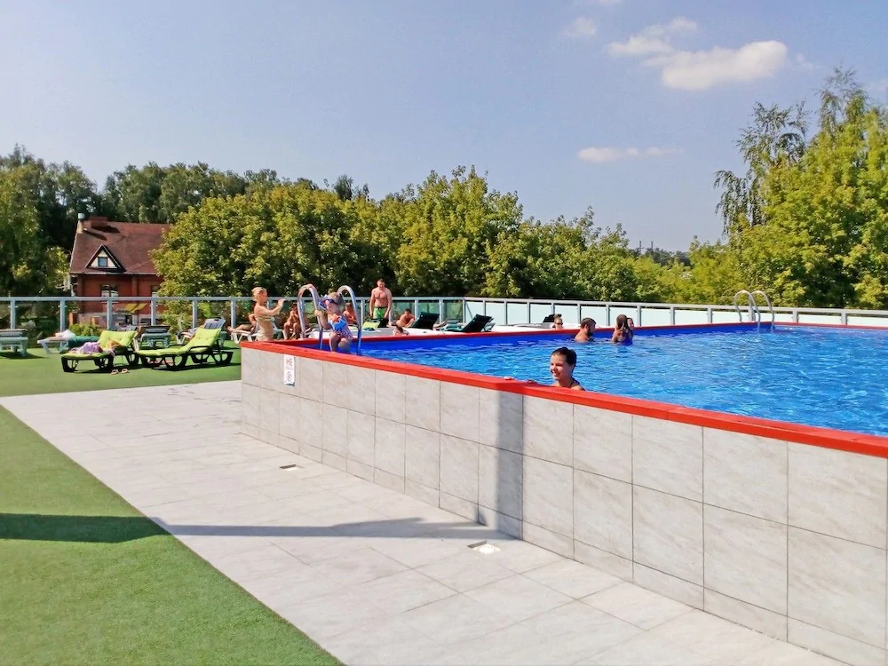 Juna Life Country Club Hotel