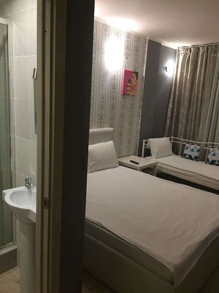 Khalva Hotel