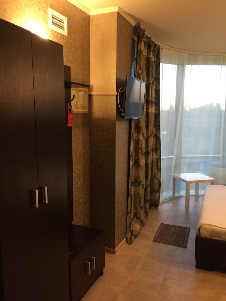 Khalva Hotel