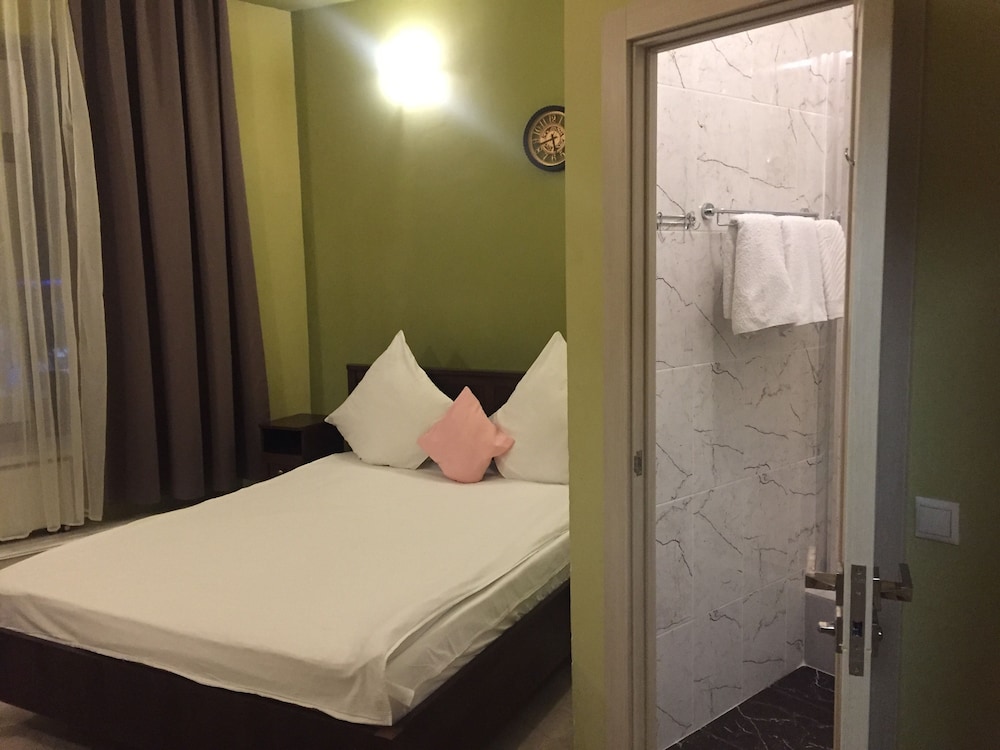 Khalva Hotel