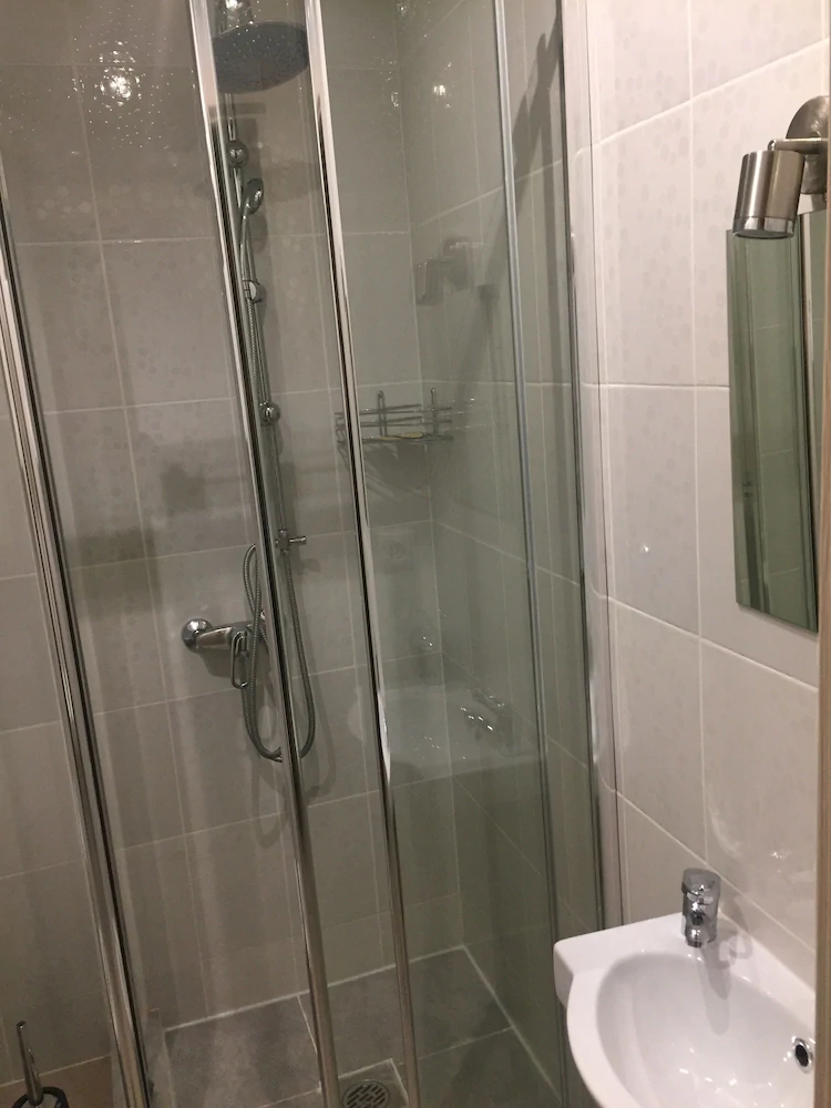 Khalva Hotel
