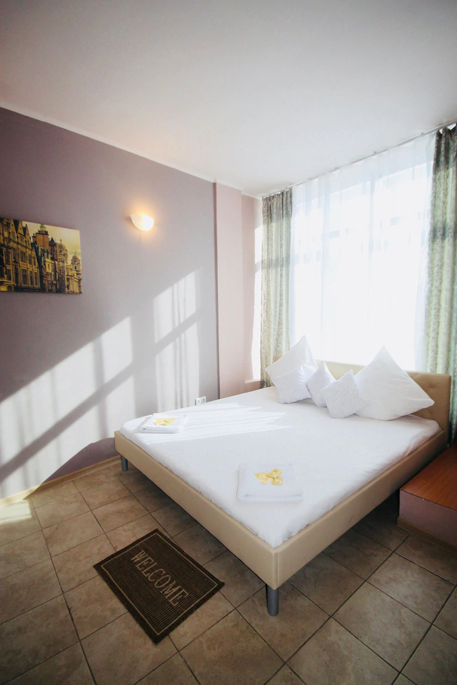 Khalva Hotel