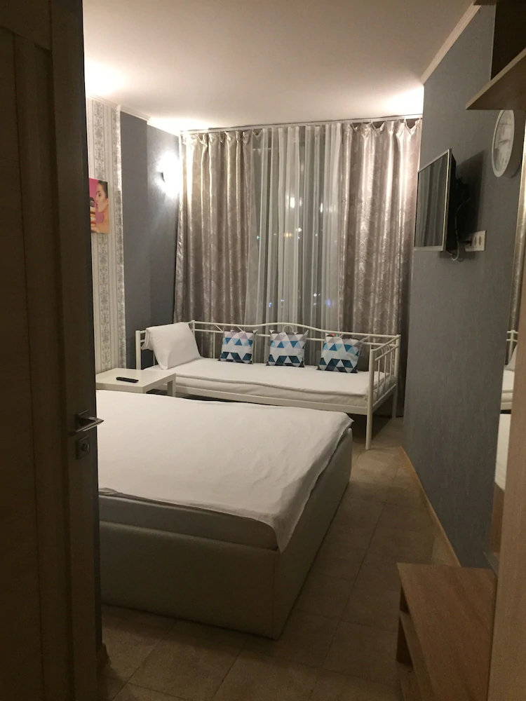 Khalva Hotel