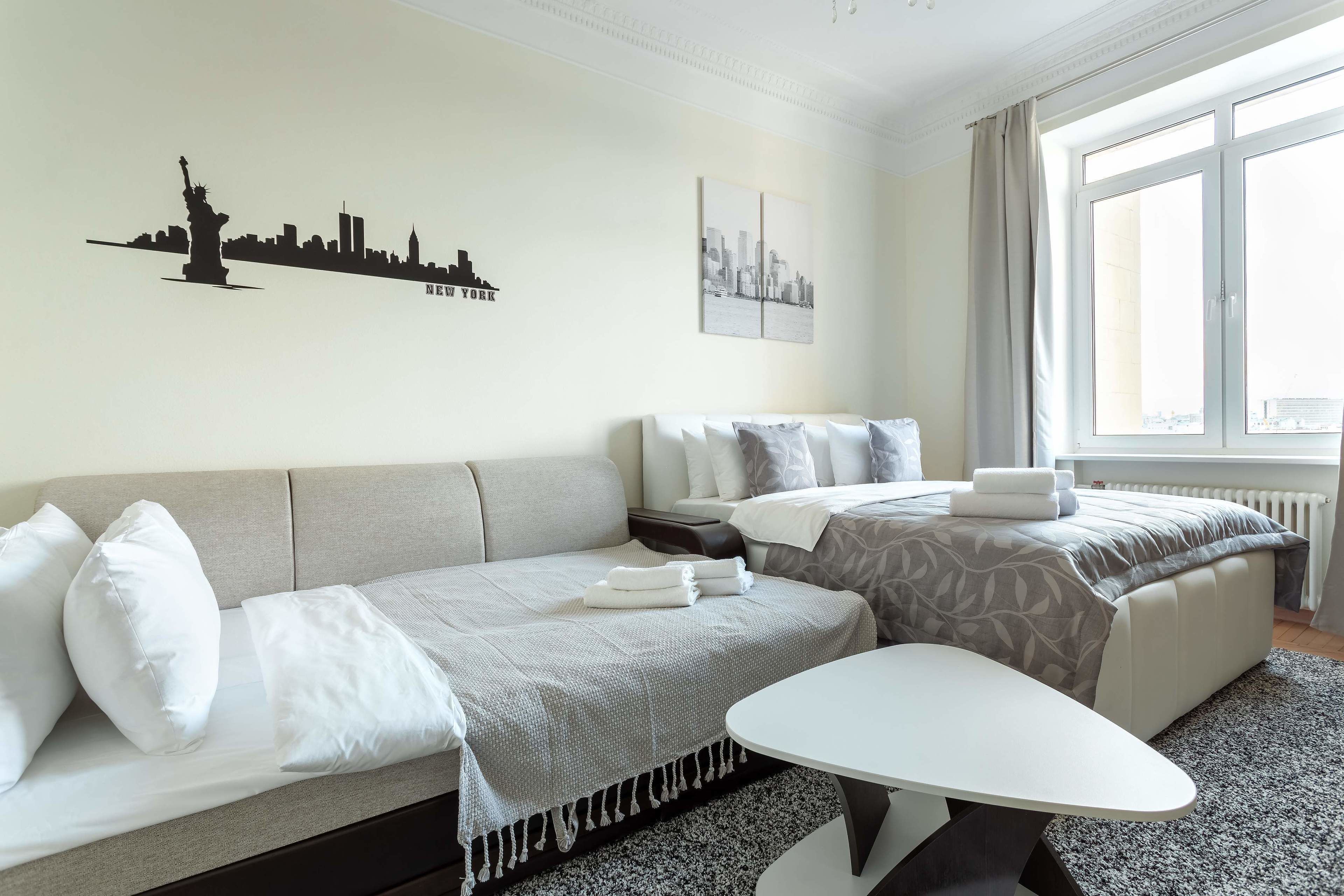 Kotelnicheskaya Royal Tower