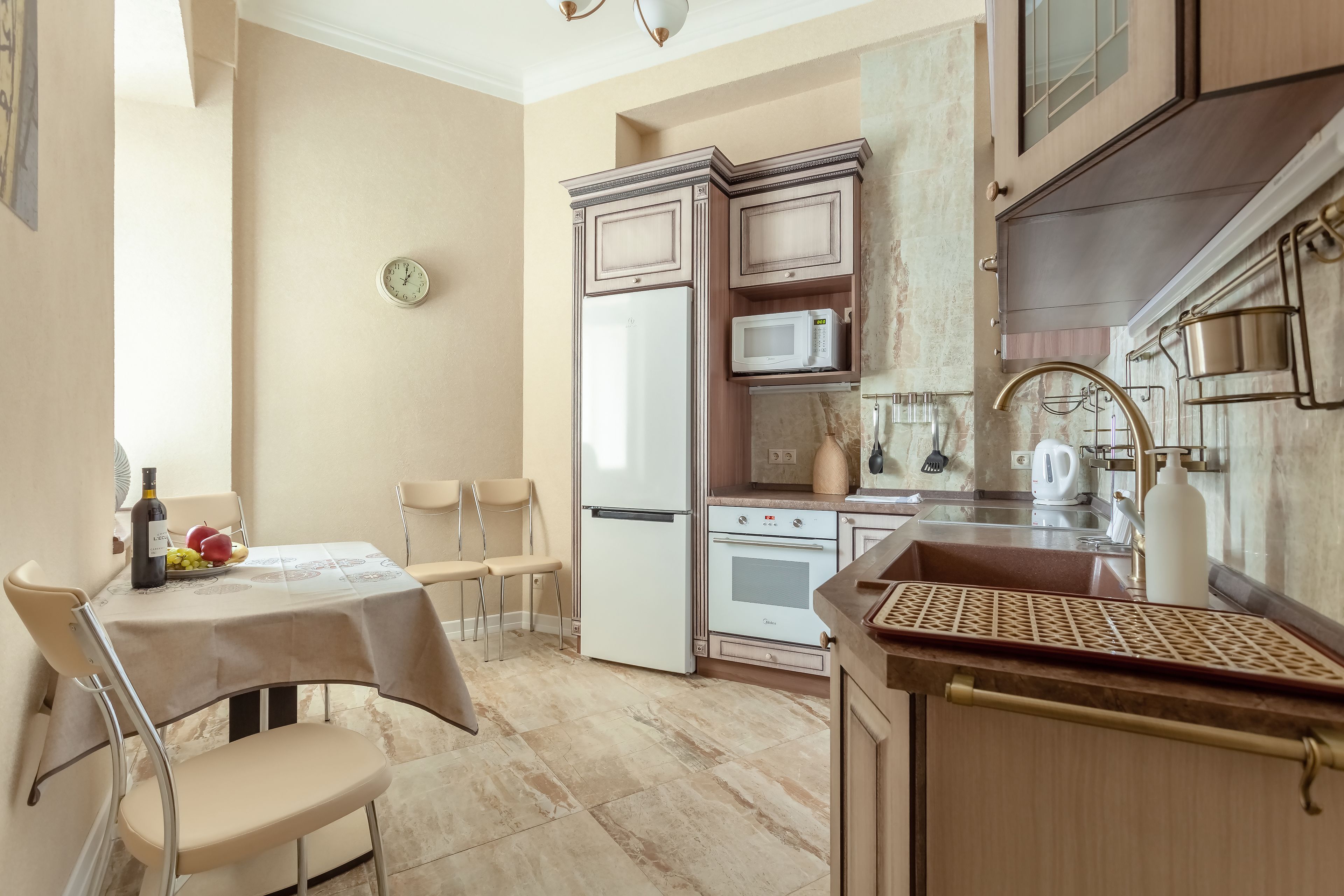 Kotelnicheskaya Royal Tower