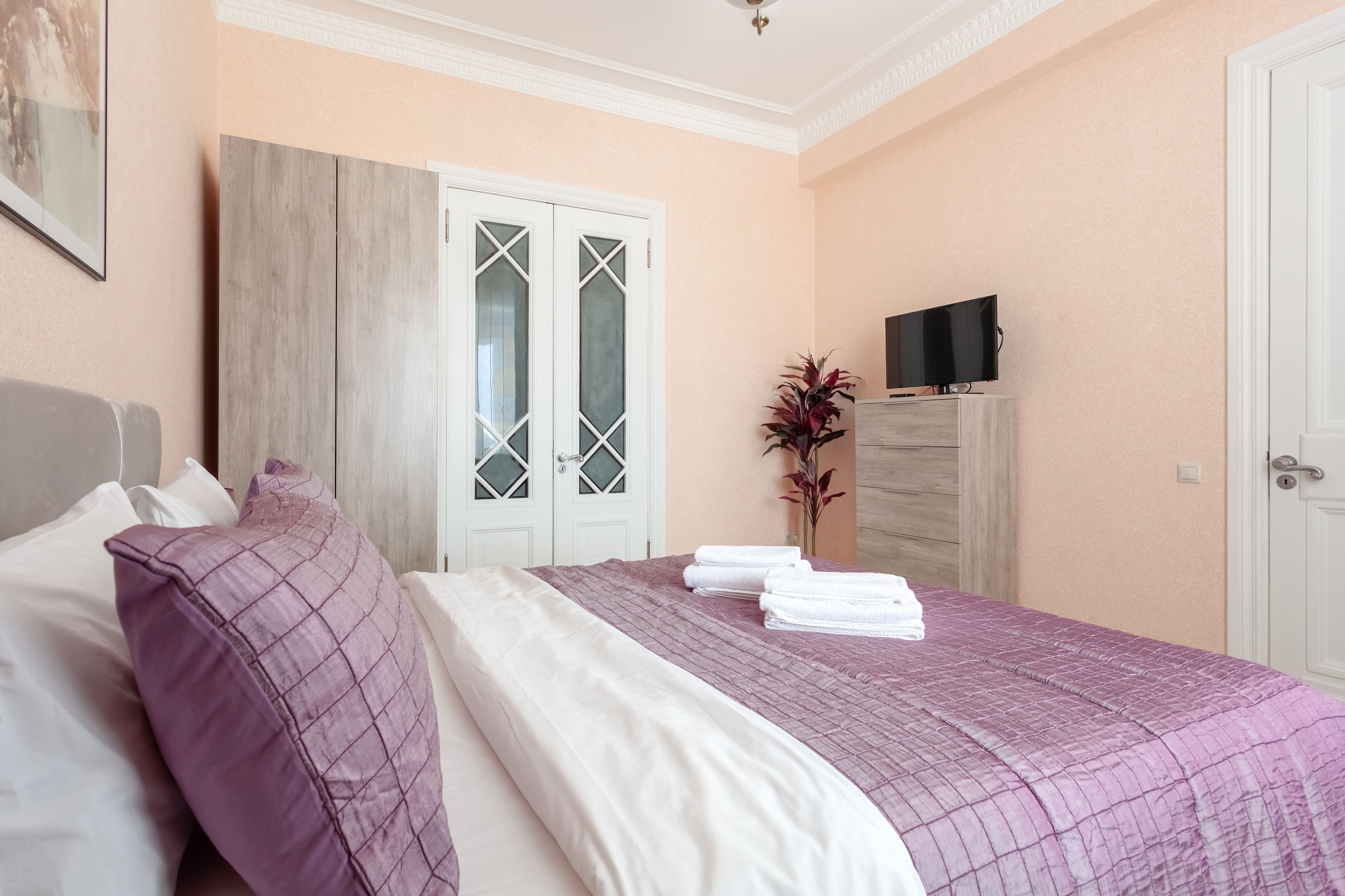 Kotelnicheskaya Royal Tower