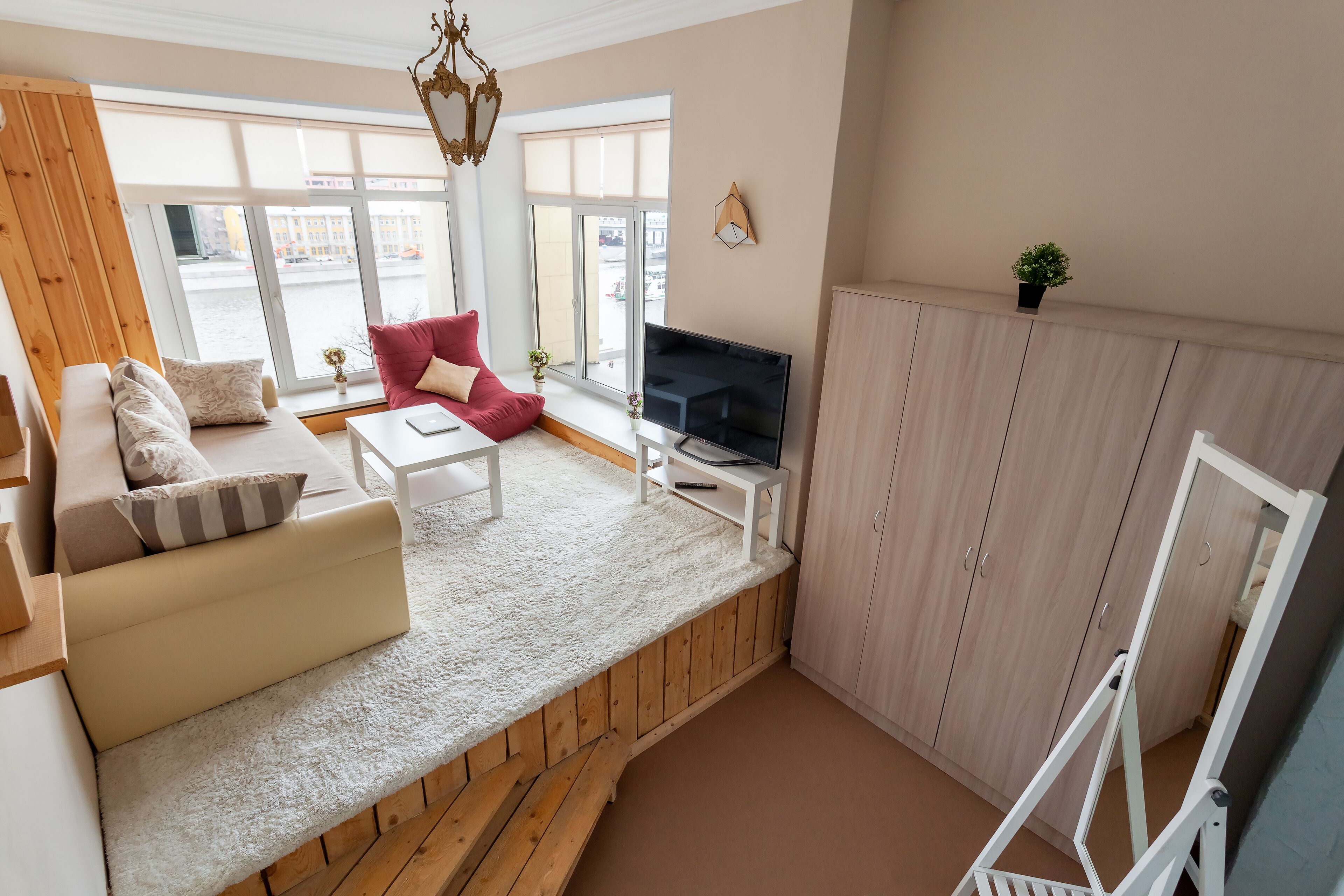 Kotelnicheskaya Royal Tower