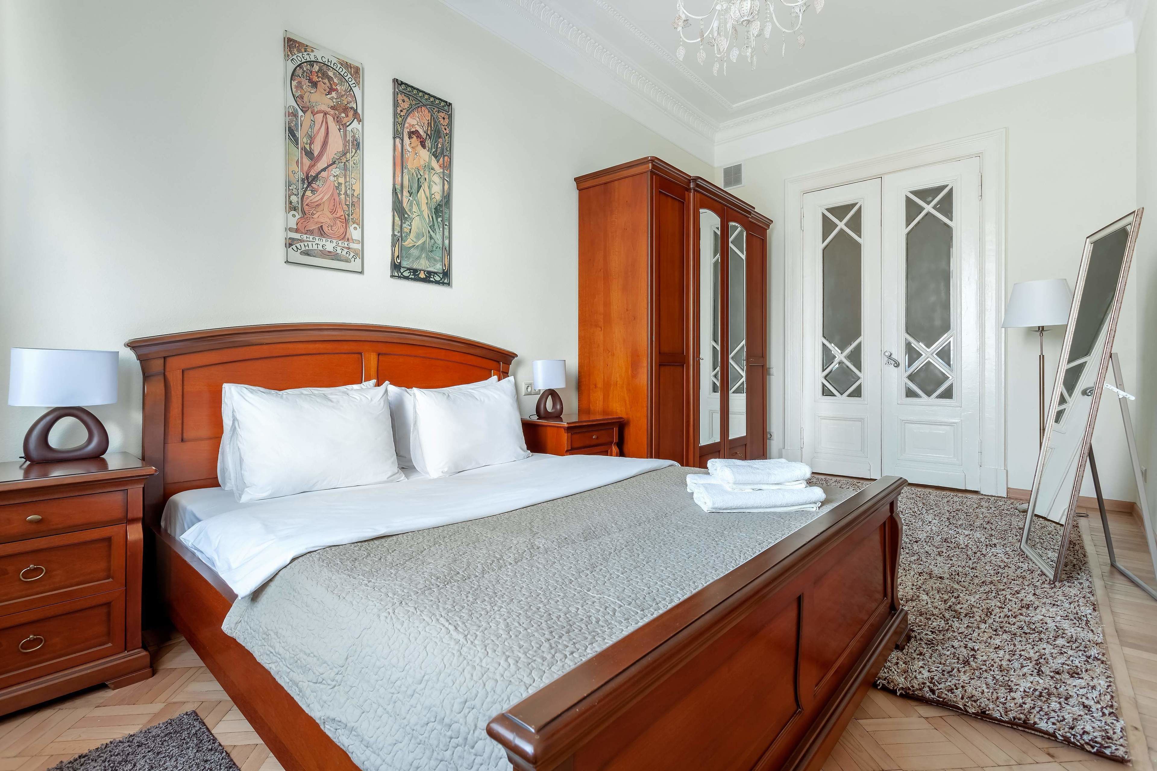 Kotelnicheskaya Royal Tower