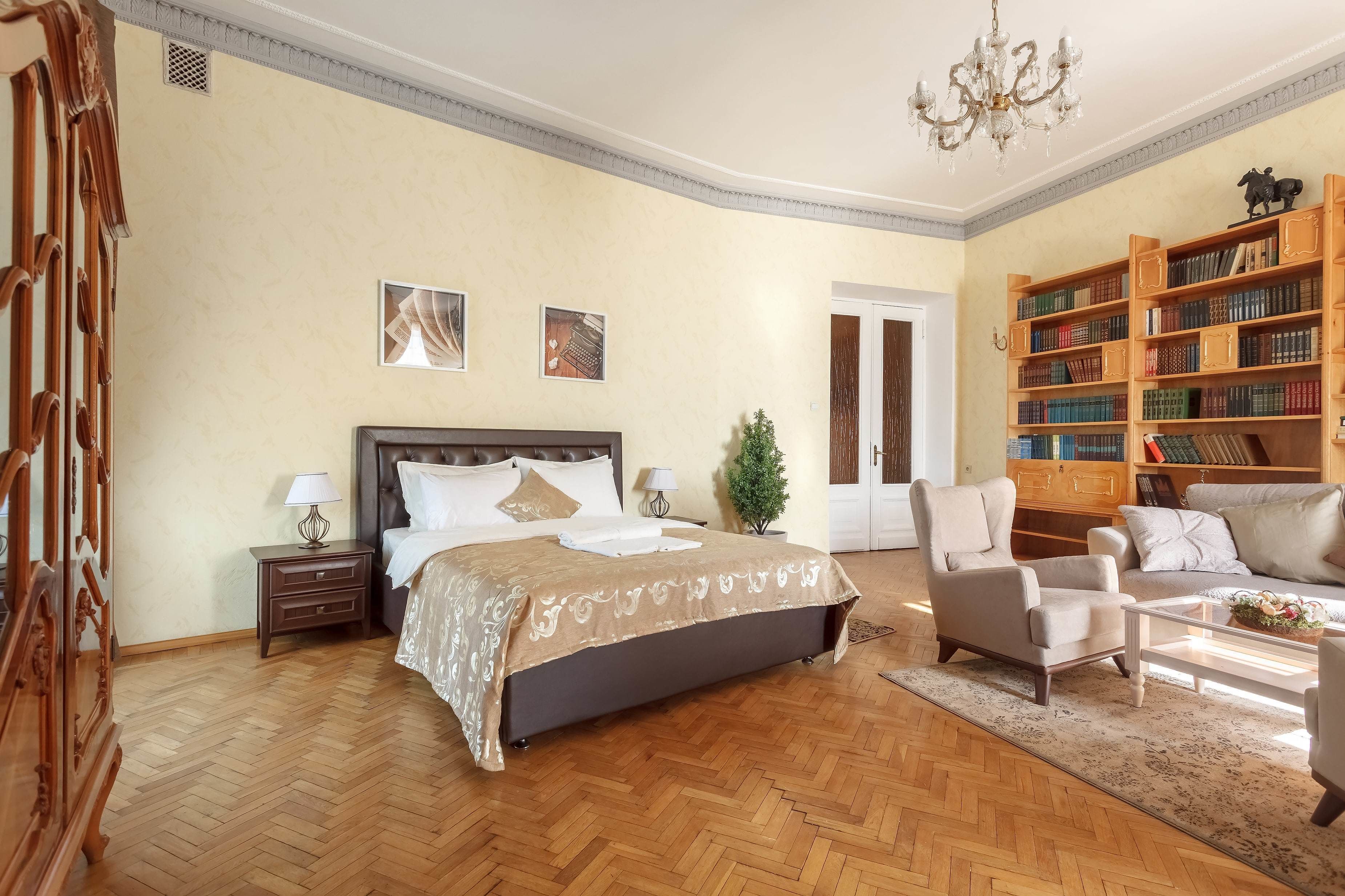 Kotelnicheskaya Royal Tower