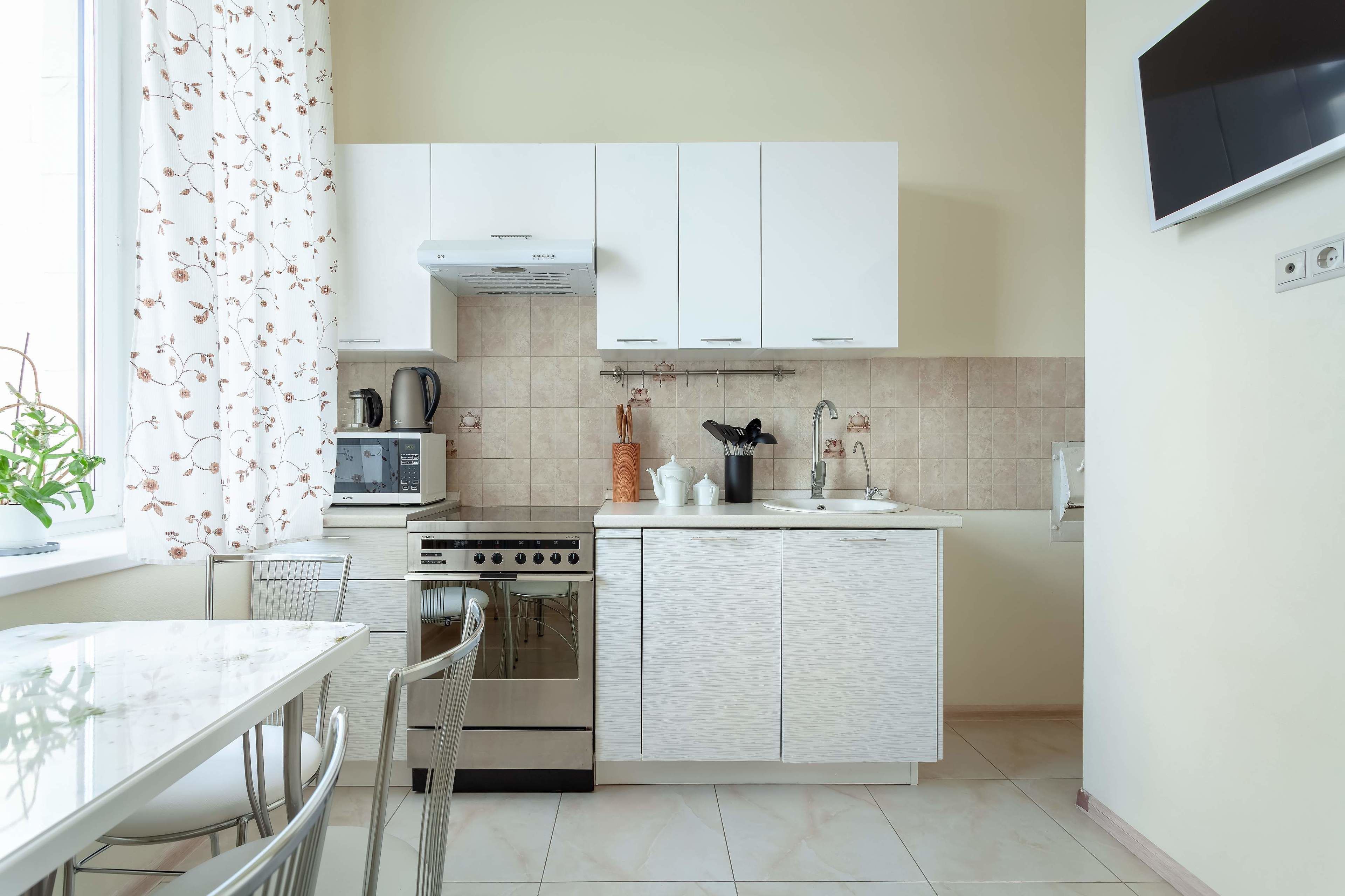 Kotelnicheskaya Royal Tower