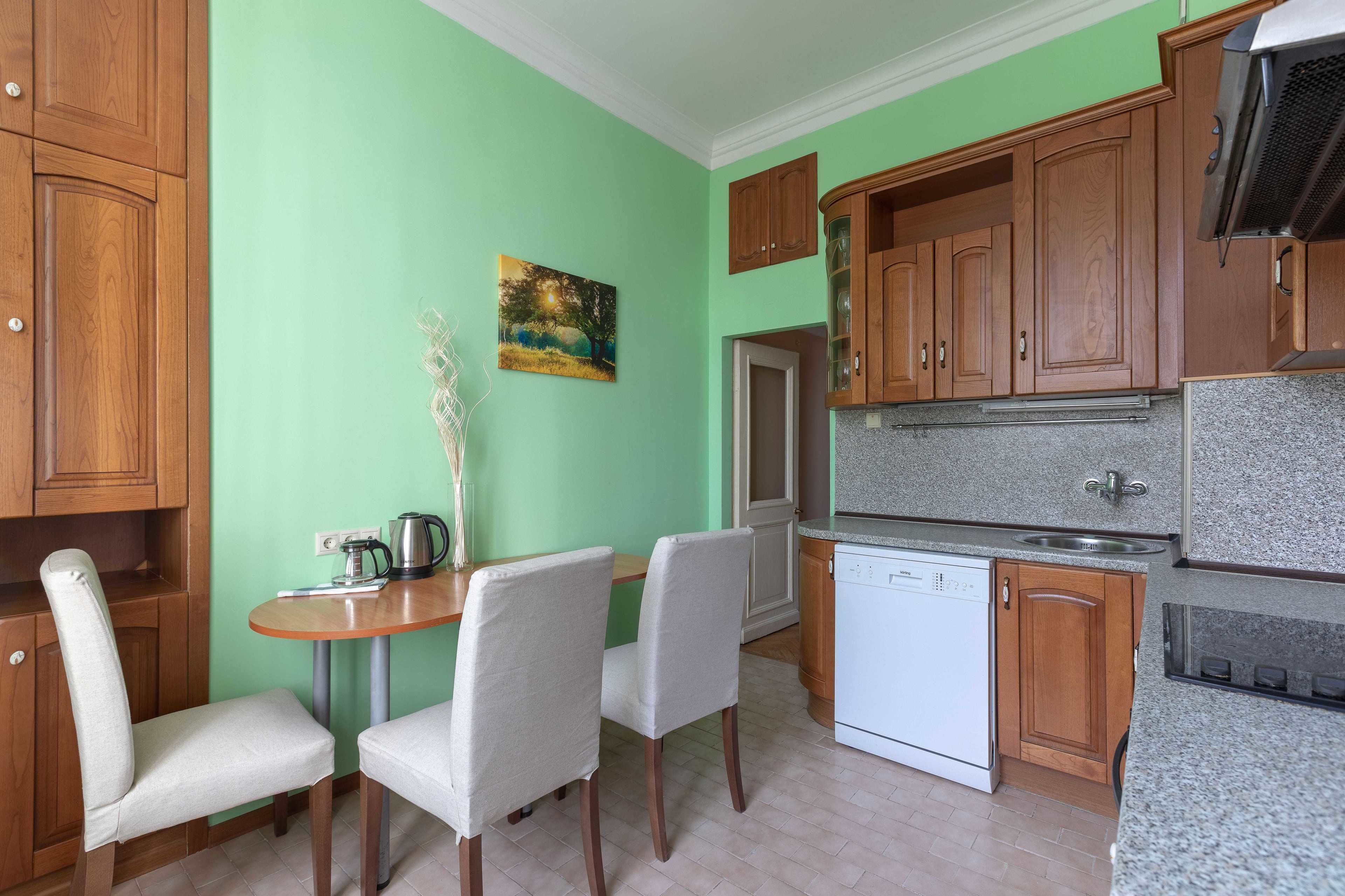 Kotelnicheskaya Royal Tower