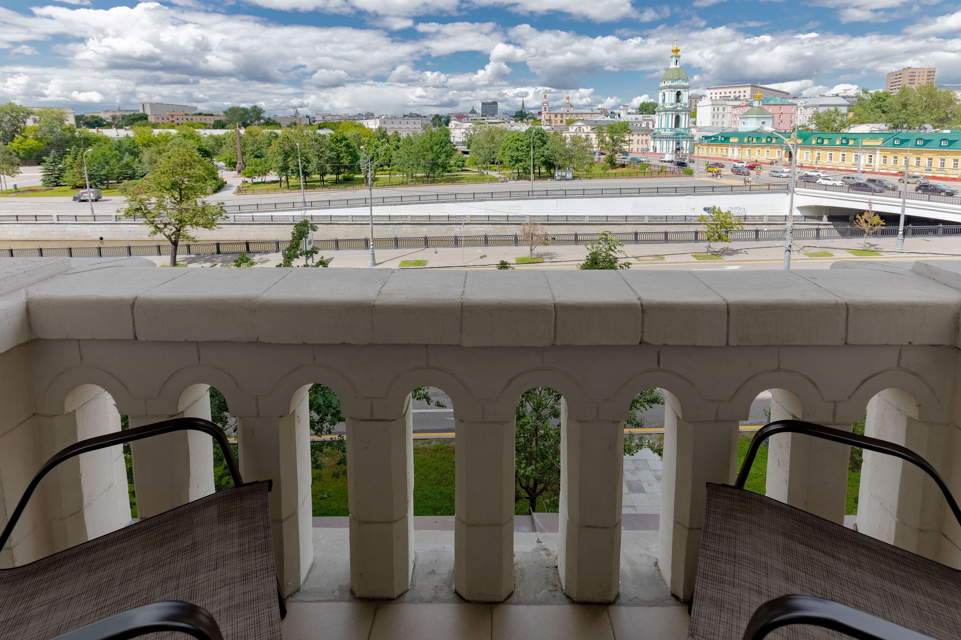 Kotelnicheskaya Royal Tower