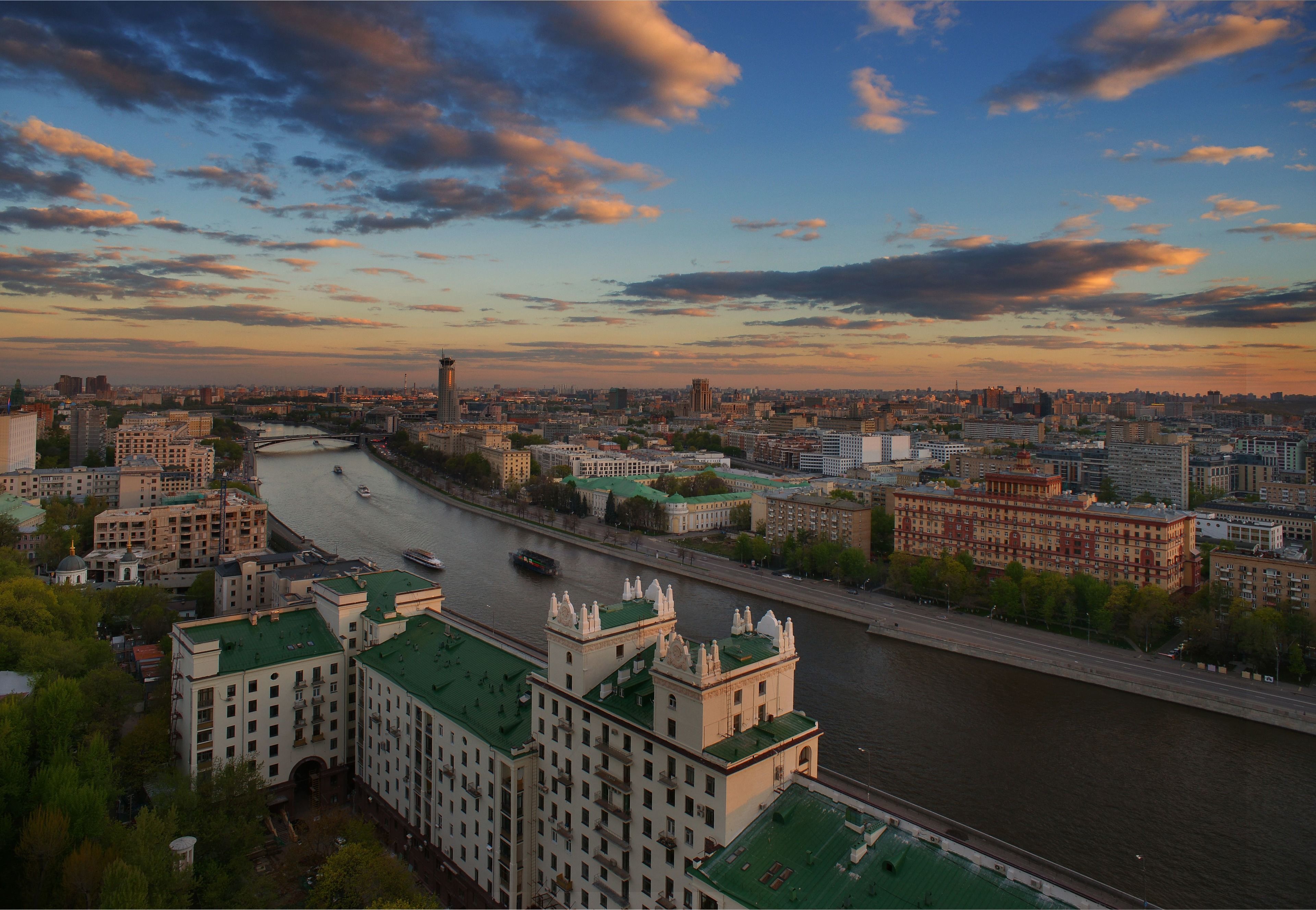 Kotelnicheskaya Royal Tower