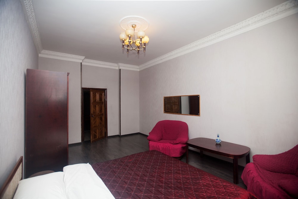 Kvart Boutique Kiyevskiy