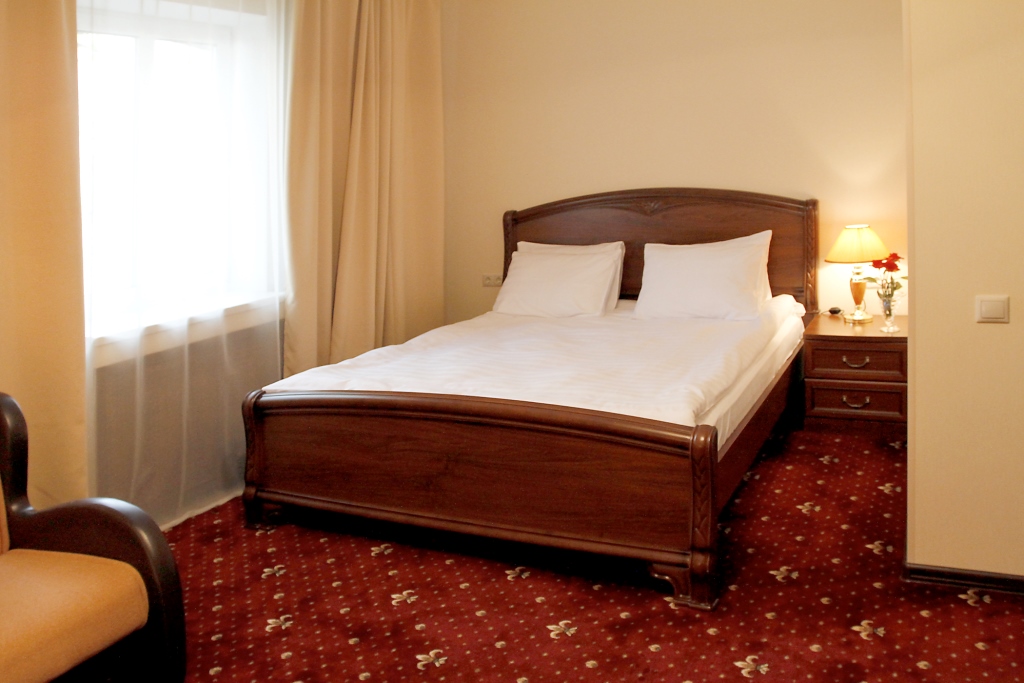 LeonArt Hotel