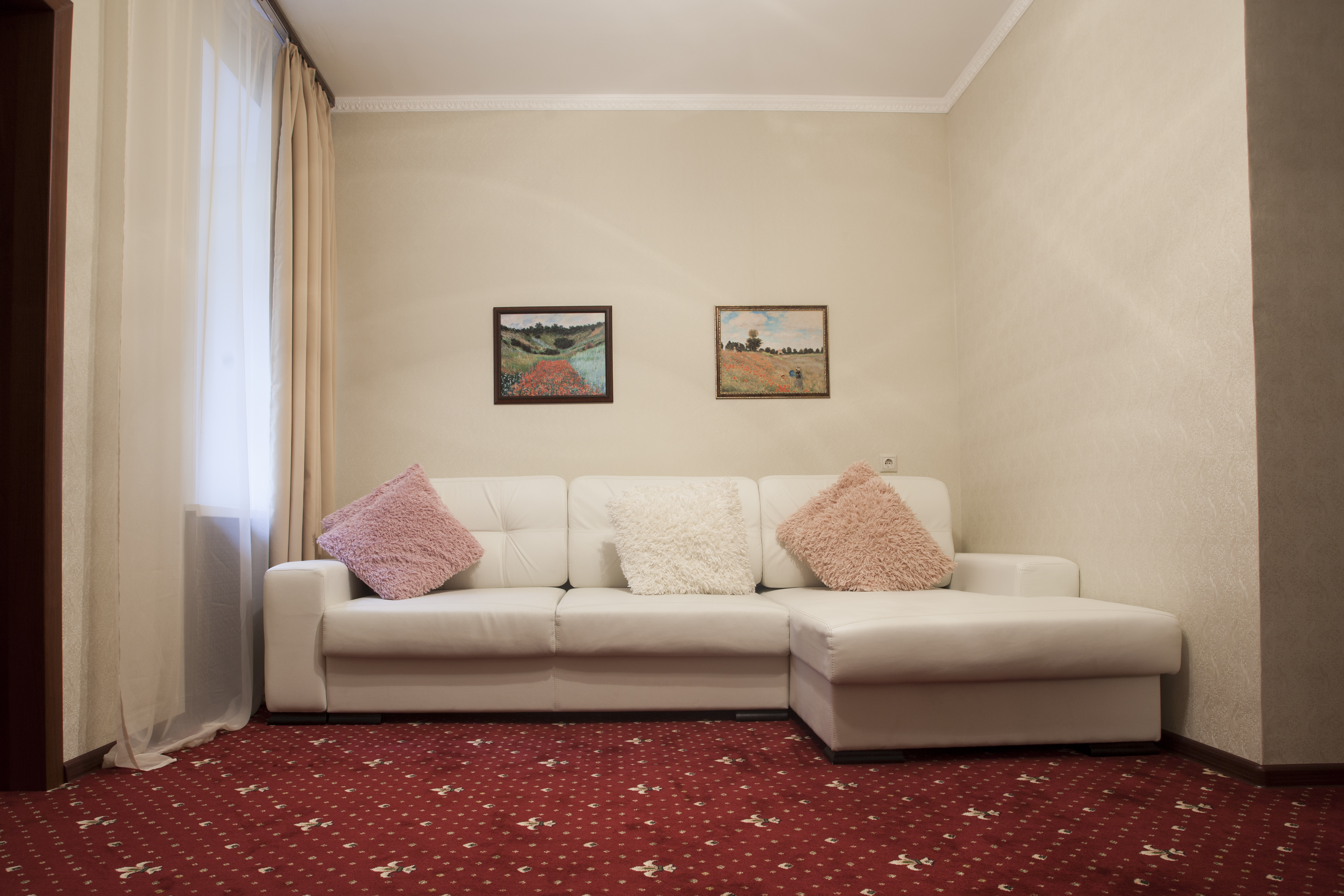 LeonArt Hotel