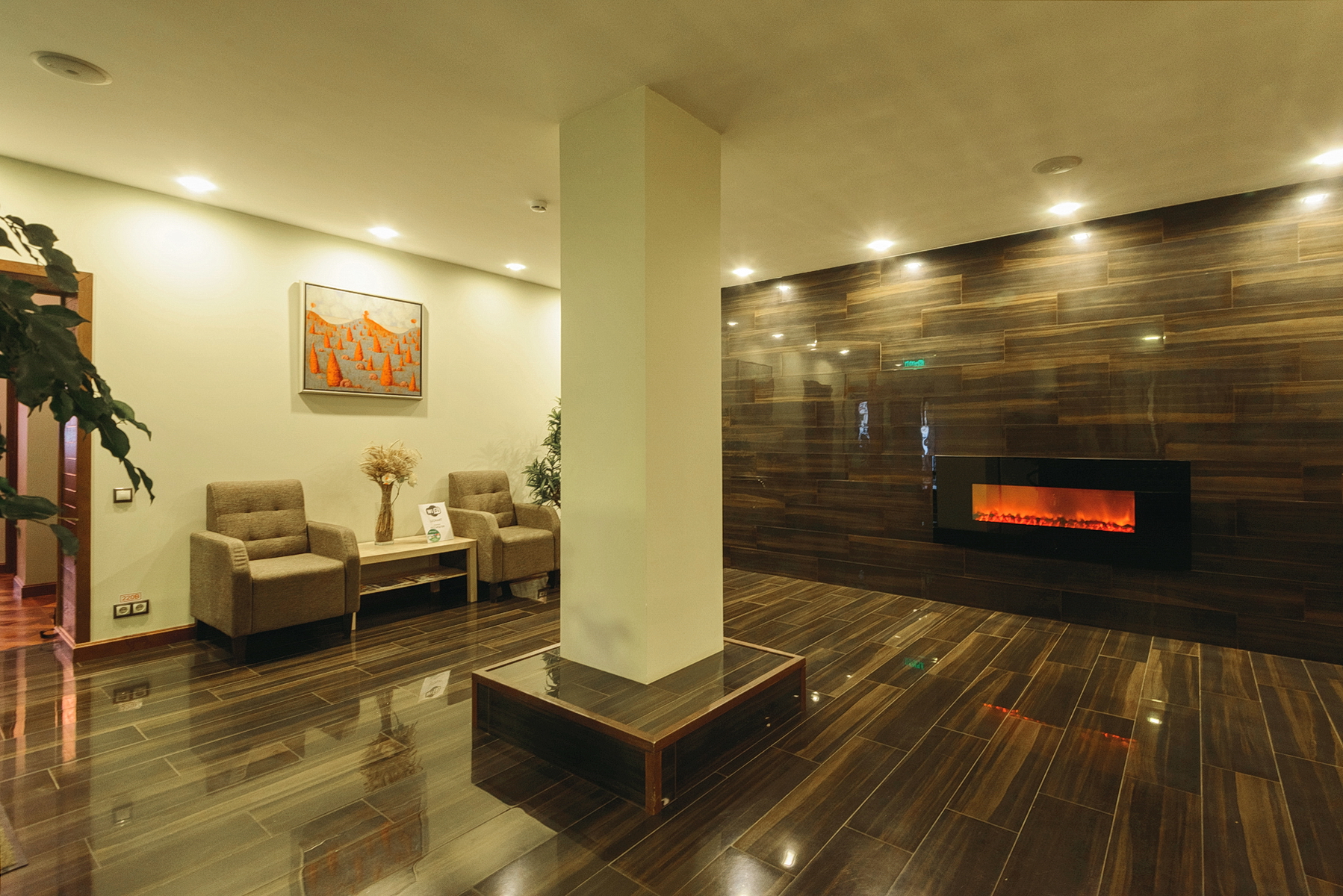 LeonArt Hotel