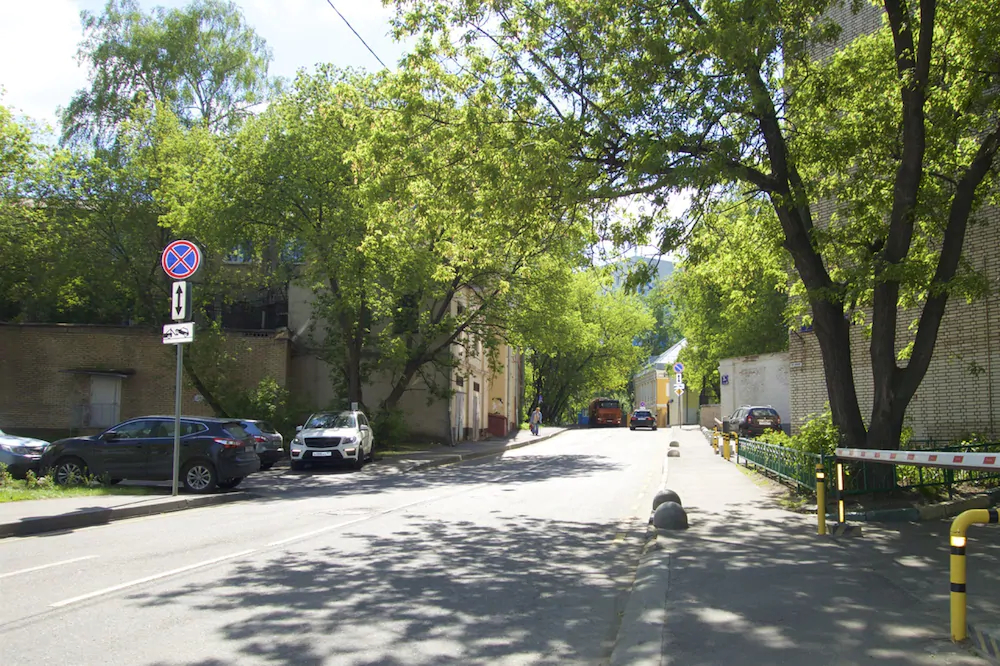 LUXKV Apartment on Nikoloyamskiy