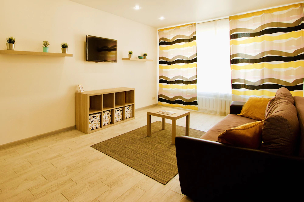 LUXKV Apartment on Nikoloyamskiy