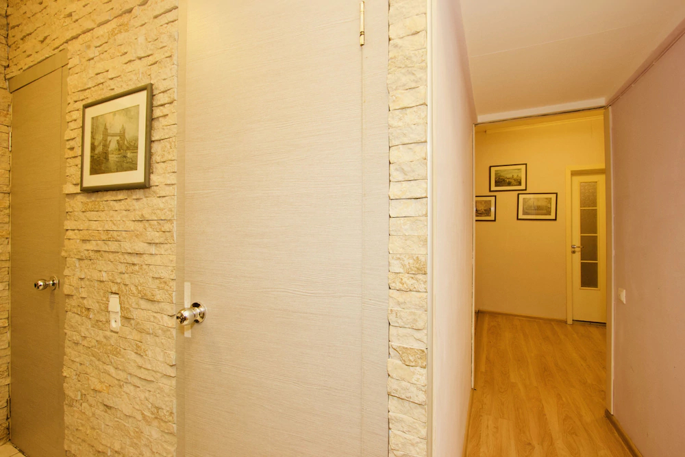 LUXKV Apartment on Nikoloyamskiy