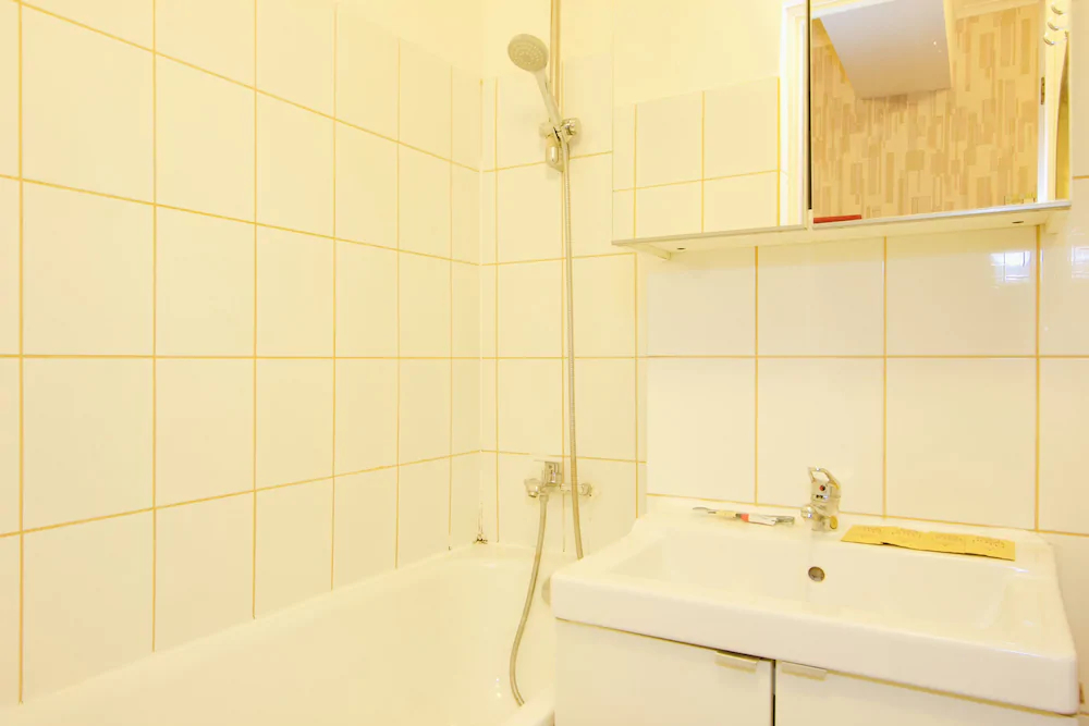 LUXKV Apartment on Nikoloyamskiy