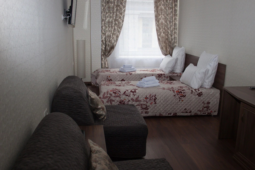 Mini Hotel Near Theater