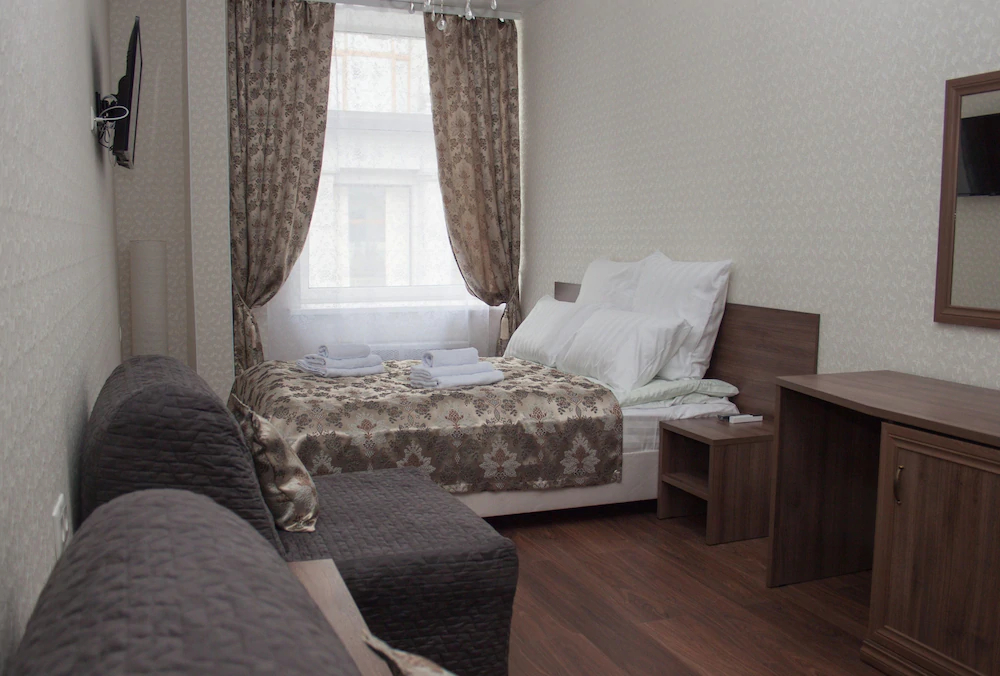 Mini Hotel Near Theater