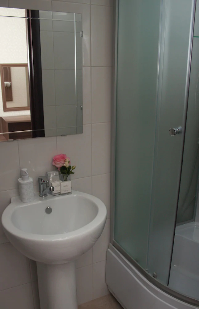 Mini Hotel Near Theater