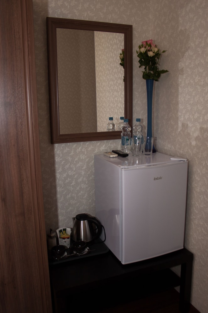 Mini Hotel Near Theater